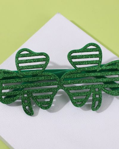 St. Patrick’s Day Shamrock Glasses
